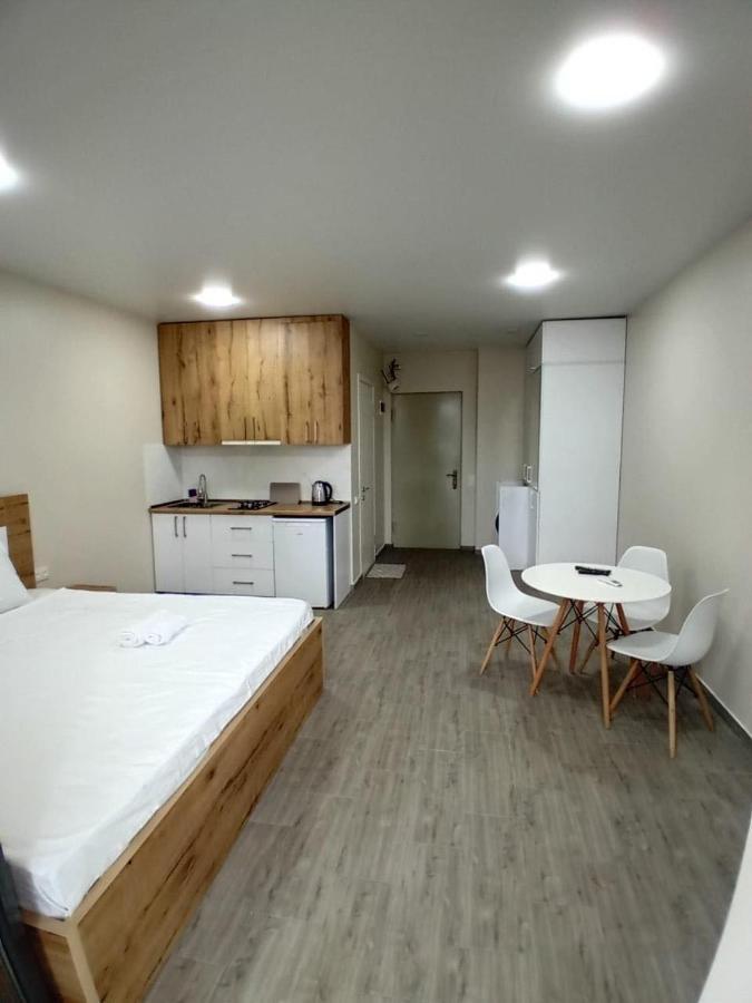 Central Park Apartment Batumi Eksteriør billede